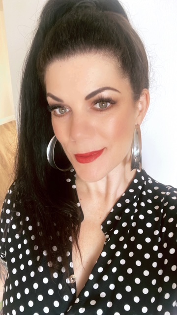 Elysia, Health Coach & Functional Nutritionist